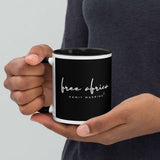 FREE AFRICA Mug à Intérieur Coloré